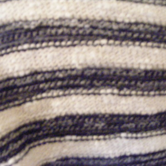 FREE PEOPLE SWEATER - Picture 5 of 5